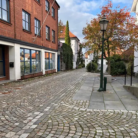 Central Apt - Near The Fish Market *